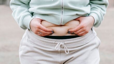 프로바이오틱스 먹고 배가 꼬일 때 원인 찾는 법, 균주·보장균수·복용량 조절 순서